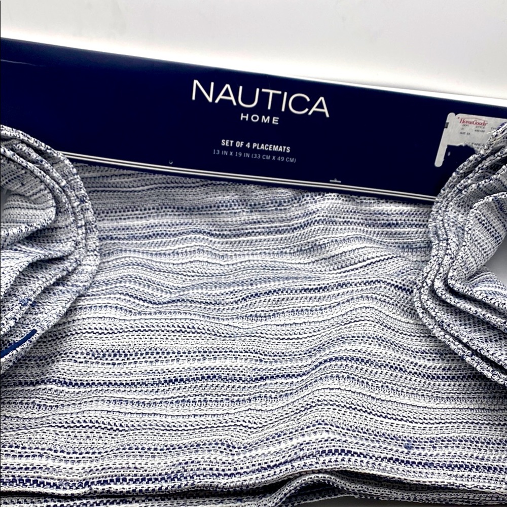 NWT Nautica Home Placemats Textured Woven Blue White Striped Pattern Placemats